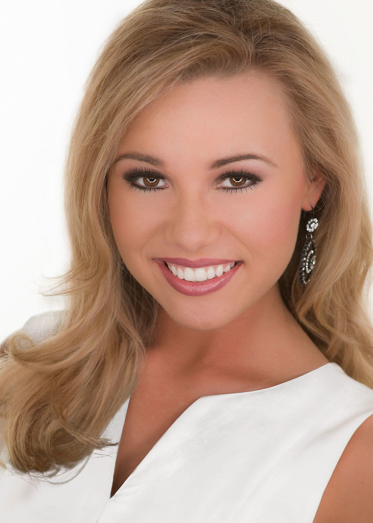 Miss Frontier Country, Ashten Vincent